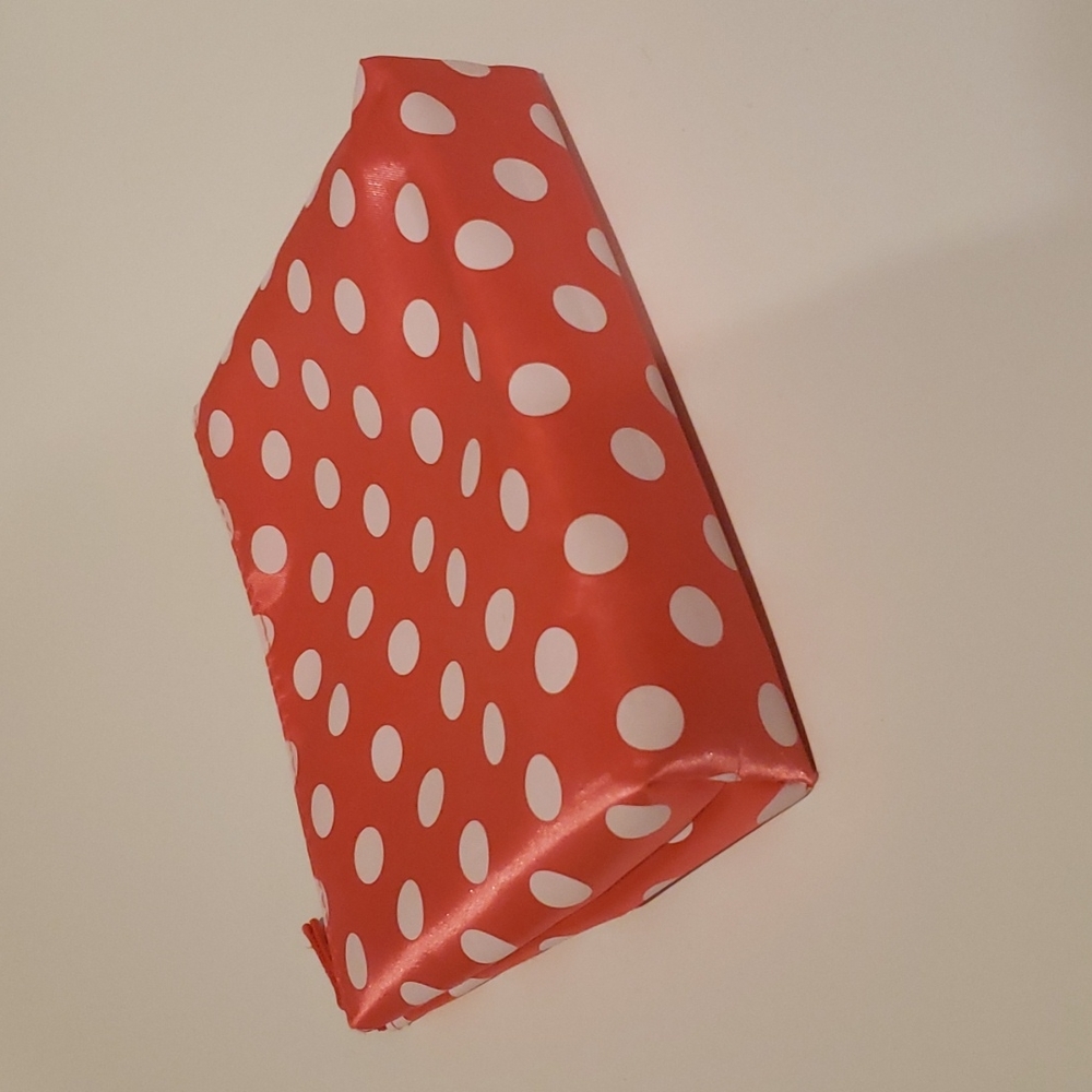 Small pouch